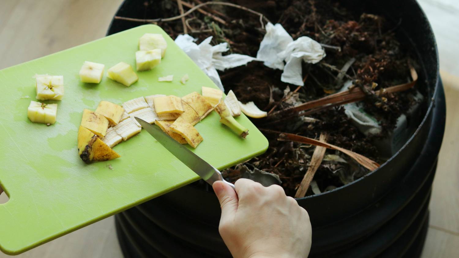 How to DIY Worm Farm Airtasker AU