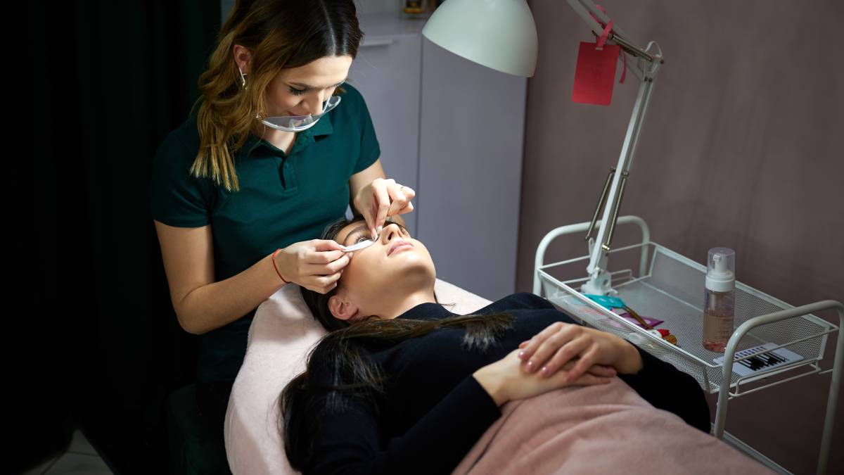 How much do eyelash extensions cost? Airtasker AU