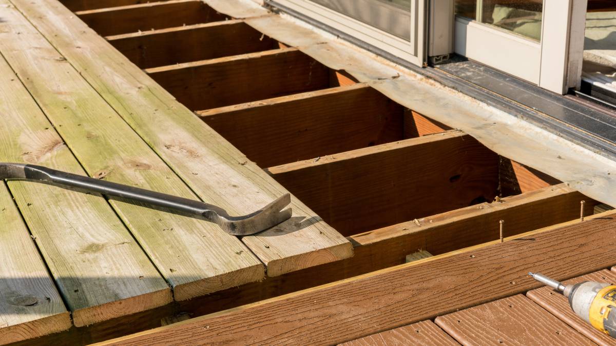 labor cost to resurface deck