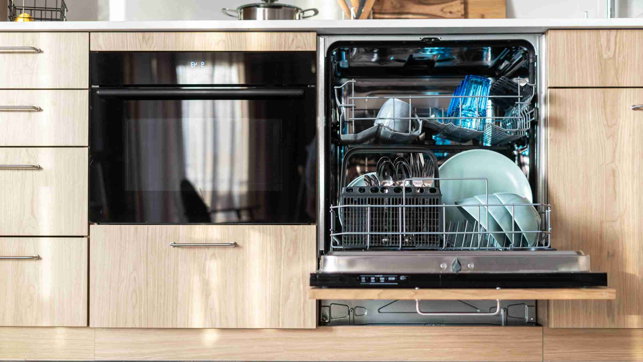 Dishwasher vs Hand Washing Which Is More Efficient? Airtasker UK
