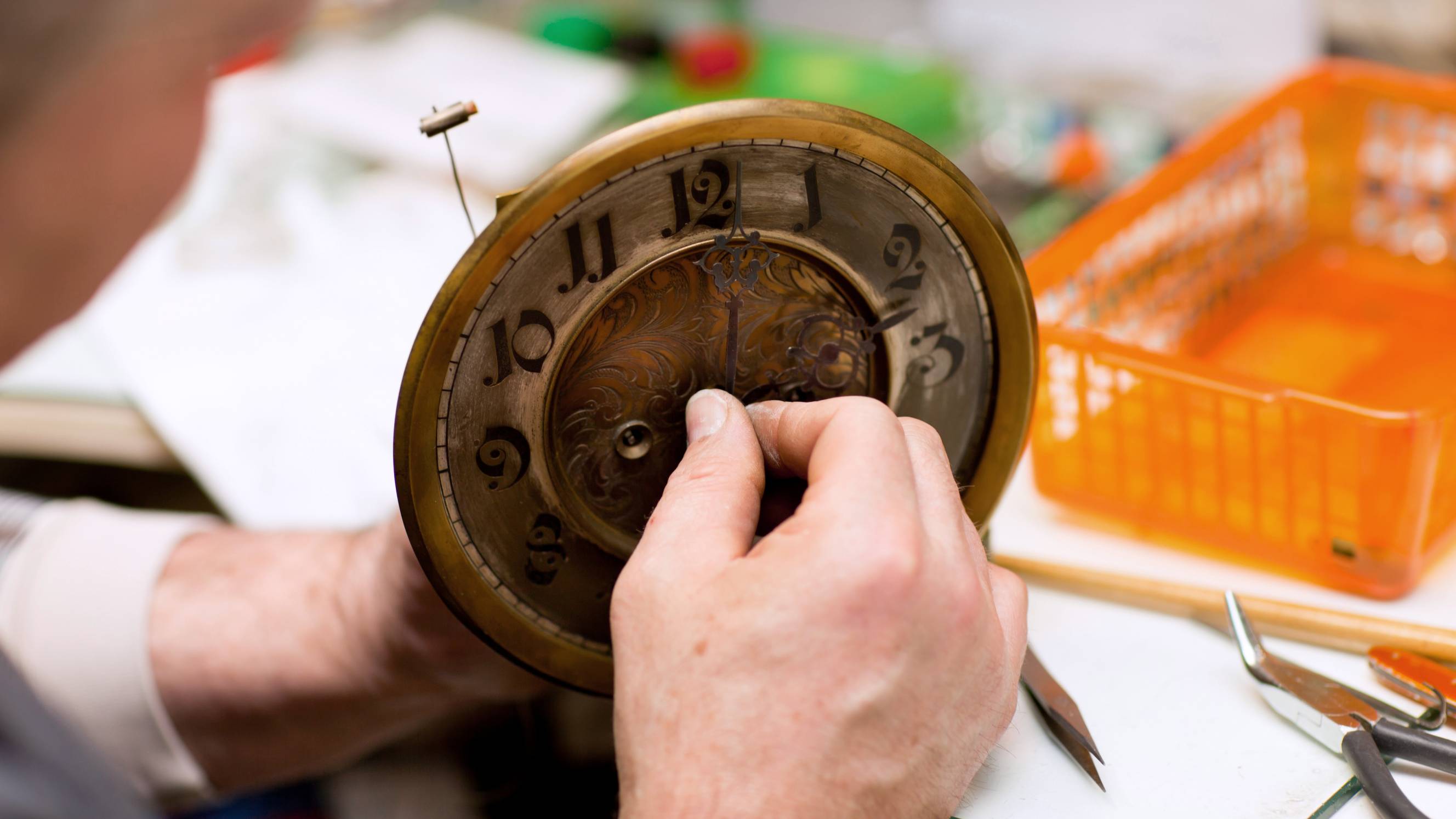 How Much Does Clock Repair Cost in the US? [2026 Data] | Airtasker US